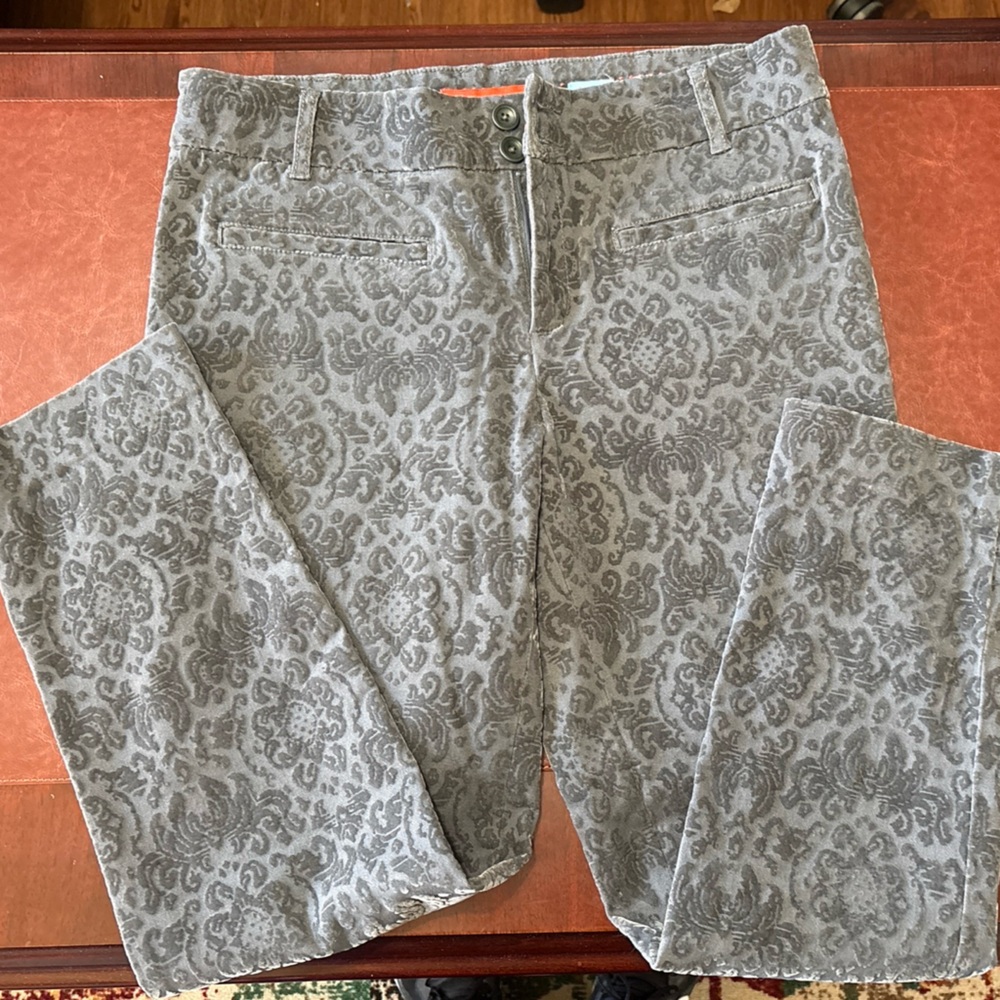Cartonnier Gray Quilted Jacket Lining with Red Brand Tag